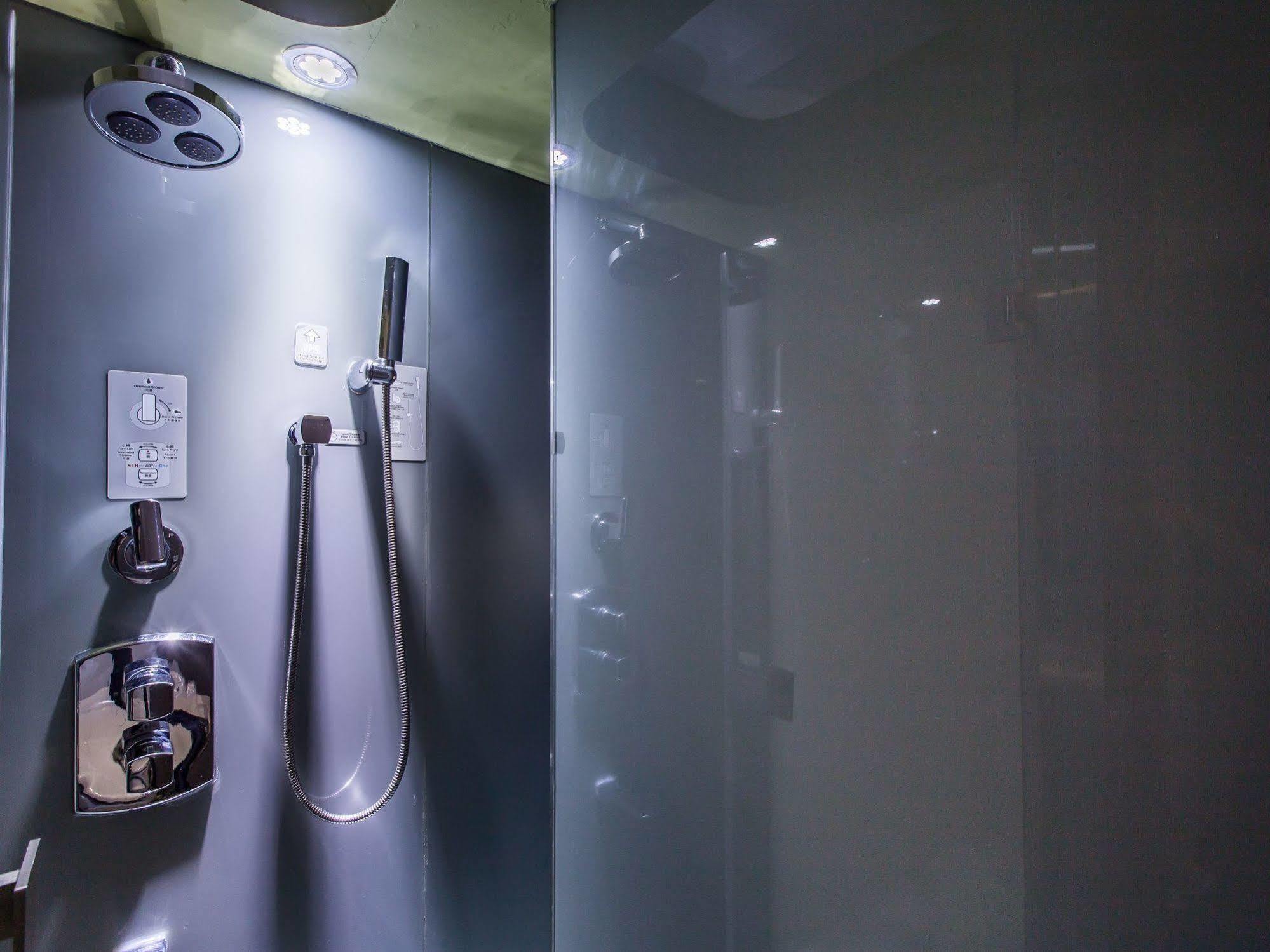 Khách sạn Inhouse